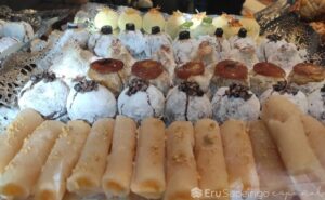 huesos de santo 聖人の骨
